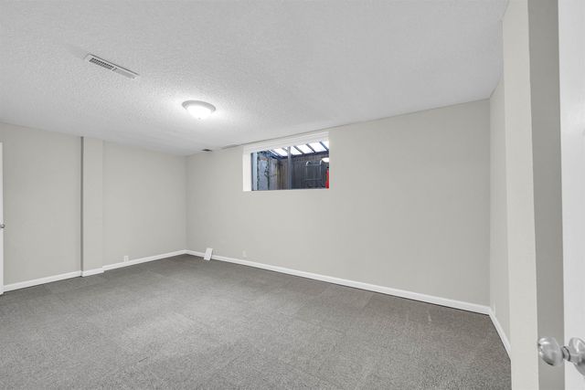 6918 E Rushwood Cir, Wichita, KS 67226