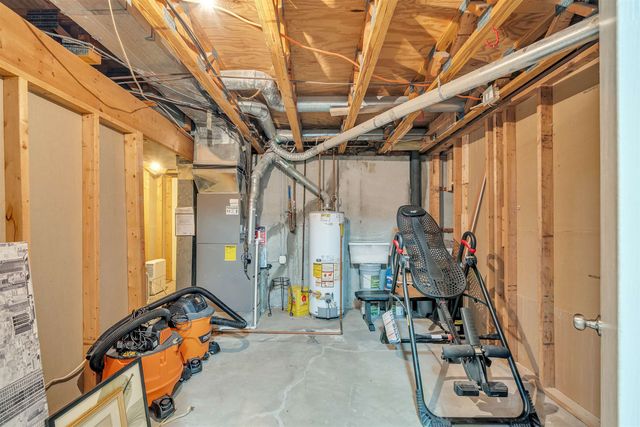 6918 E Rushwood Cir, Wichita, KS 67226