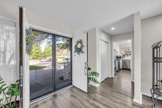 6918 E Rushwood Cir, Wichita, KS 67226