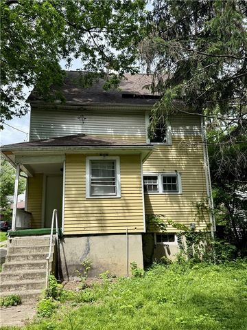 226 Sandalwood Drive, Dayton, OH 45405