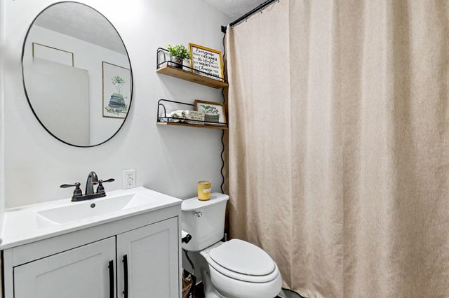 1456 N Morgantown, Wichita, KS 67212