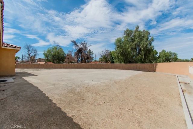 476 W Camellia Way, San Jacinto, CA 92583