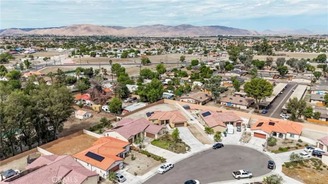 476 W Camellia Way, San Jacinto, CA 92583