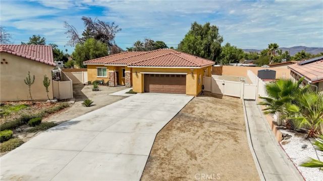 476 W Camellia Way, San Jacinto, CA 92583