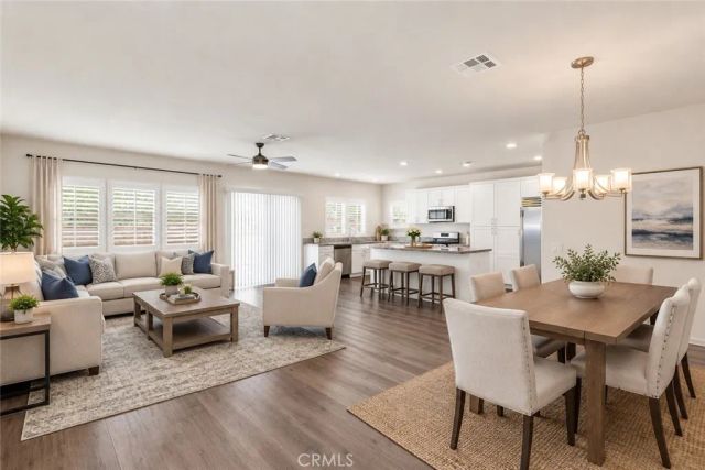 476 W Camellia Way, San Jacinto, CA 92583