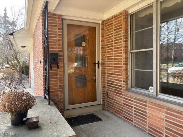 1384 Cleveland Heights Boulevard, Cleveland Heights, OH 44121