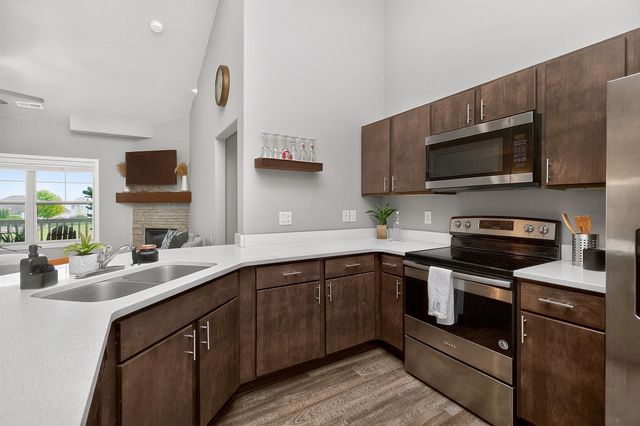2511 NE Oak Drive 2, Ankeny, IA 50021