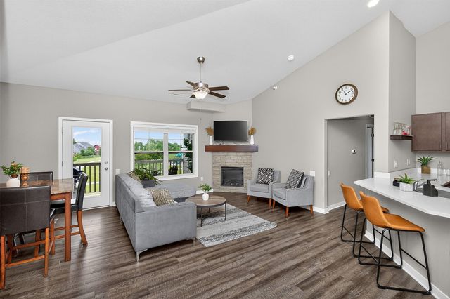 2511 NE Oak Drive 2, Ankeny, IA 50021