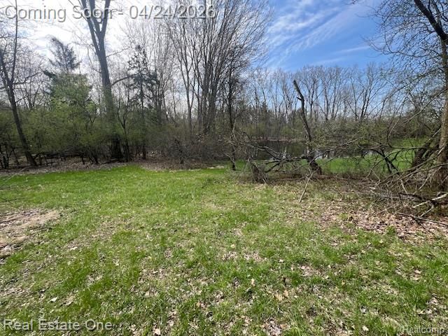 4555 Arrowhead, West Bloomfield, MI 48323