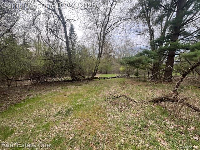 4555 Arrowhead, West Bloomfield, MI 48323