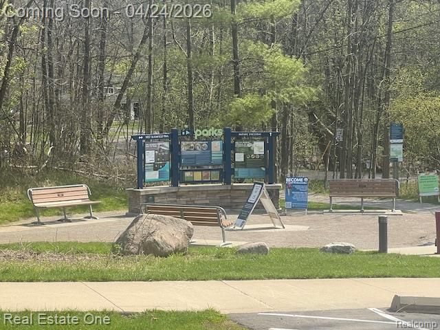 4555 Arrowhead, West Bloomfield, MI 48323