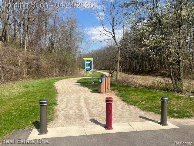 4555 Arrowhead, West Bloomfield, MI 48323