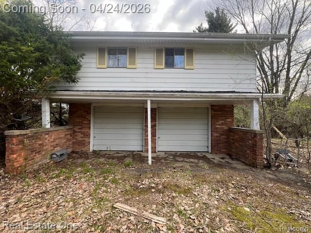 4555 Arrowhead, West Bloomfield, MI 48323