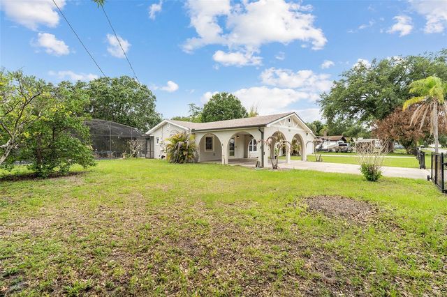 110 EDGEWATER DR, St Cloud, FL 34769