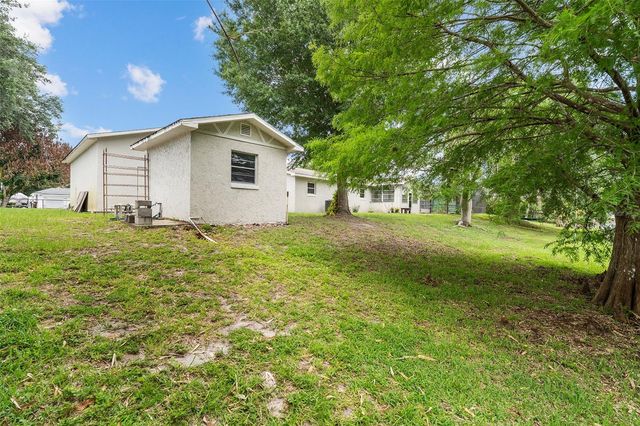 110 EDGEWATER DR, St Cloud, FL 34769