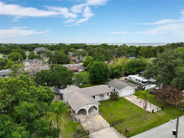 110 EDGEWATER DR, St Cloud, FL 34769