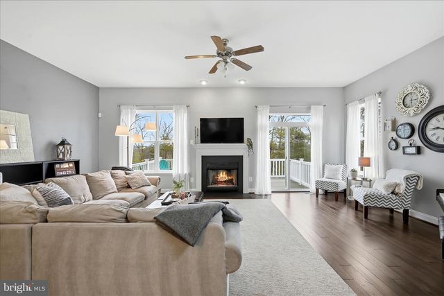 221 COBBLE STONE DR, Winchester, VA 22602