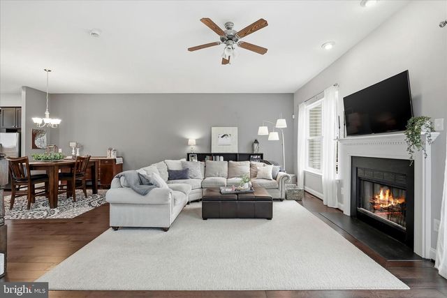 221 COBBLE STONE DR, Winchester, VA 22602