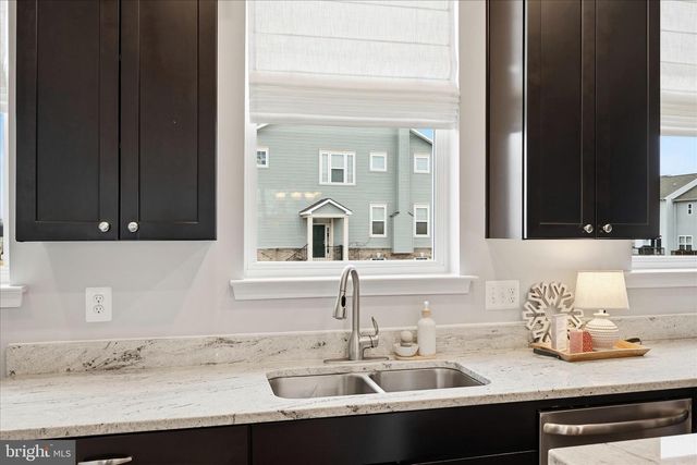 221 COBBLE STONE DR, Winchester, VA 22602