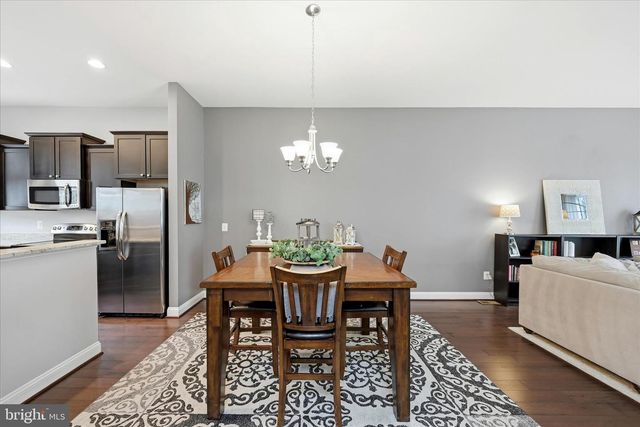 221 COBBLE STONE DR, Winchester, VA 22602