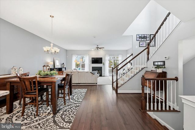 221 COBBLE STONE DR, Winchester, VA 22602