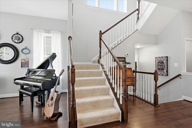 221 COBBLE STONE DR, Winchester, VA 22602