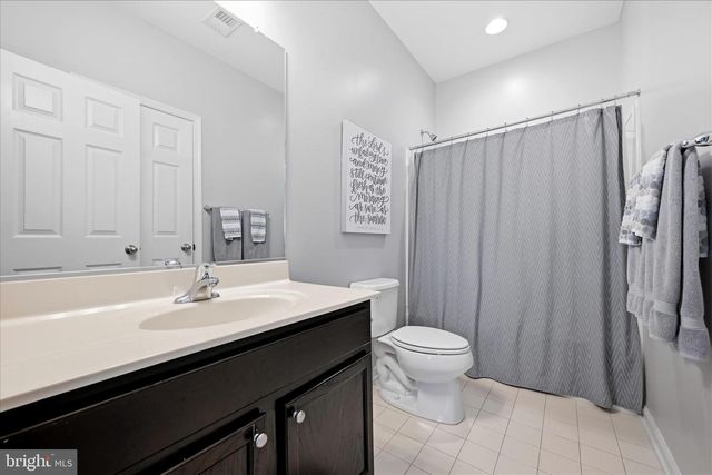 221 COBBLE STONE DR, Winchester, VA 22602