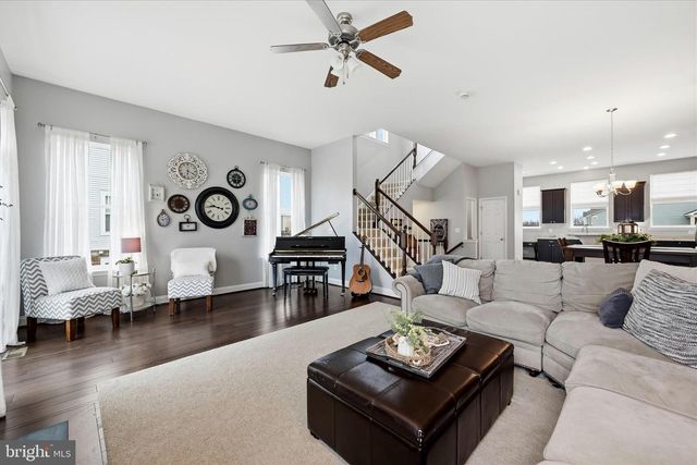 221 COBBLE STONE DR, Winchester, VA 22602