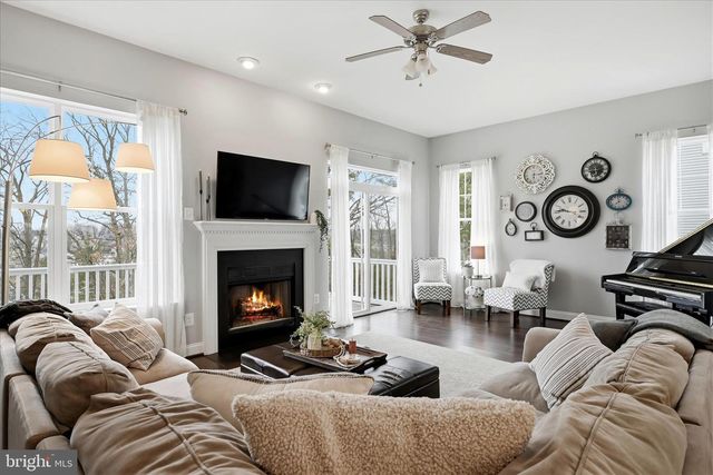 221 COBBLE STONE DR, Winchester, VA 22602