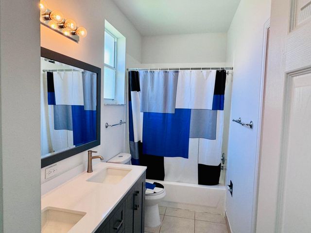 9360 Cove Point Circle, Boynton Beach, FL 33472