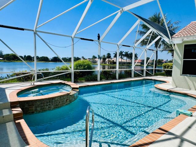9360 Cove Point Circle, Boynton Beach, FL 33472