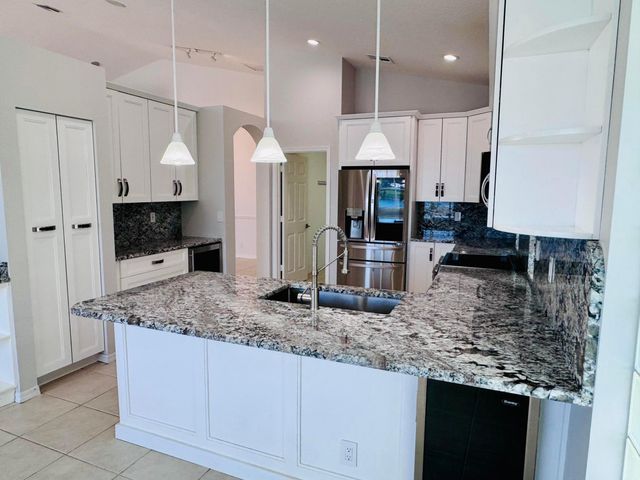 9360 Cove Point Circle, Boynton Beach, FL 33472