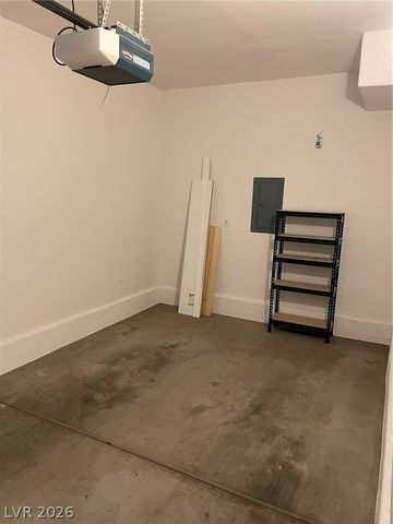 10200 Delray Beach Avenue 203, Las Vegas, NV 89129