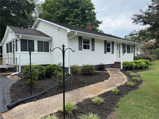 902 Elmhurst Street, Winston-salem, NC 27127