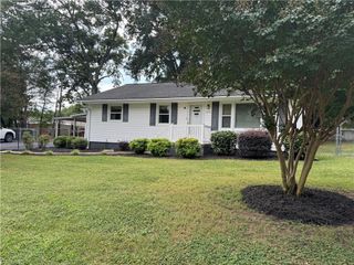 902 Elmhurst Street, Winston-salem, NC 27127
