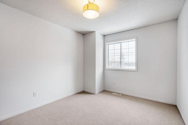 1790 Donegal Drive 5, Woodbury, MN 55125