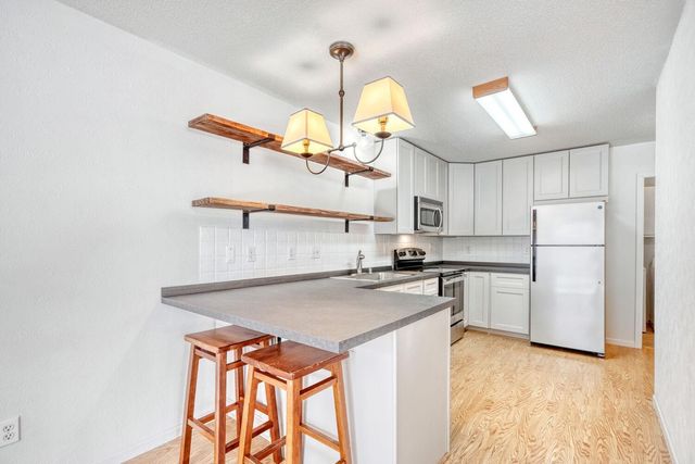 1790 Donegal Drive 5, Woodbury, MN 55125