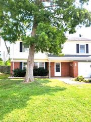 520 Williamsburg RD, Virginia Beach, VA 23462