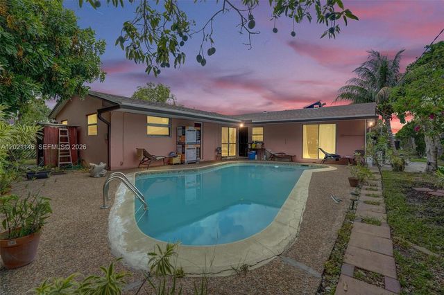 2460 NW 63rd Ter, Sunrise, FL 33313
