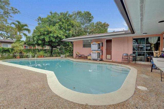 2460 NW 63rd Ter, Sunrise, FL 33313