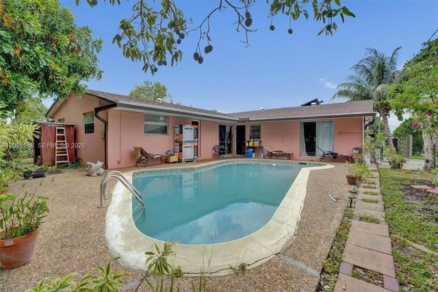 2460 NW 63rd Ter, Sunrise, FL 33313