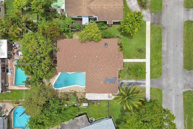 2460 NW 63rd Ter, Sunrise, FL 33313