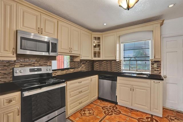 2460 NW 63rd Ter, Sunrise, FL 33313
