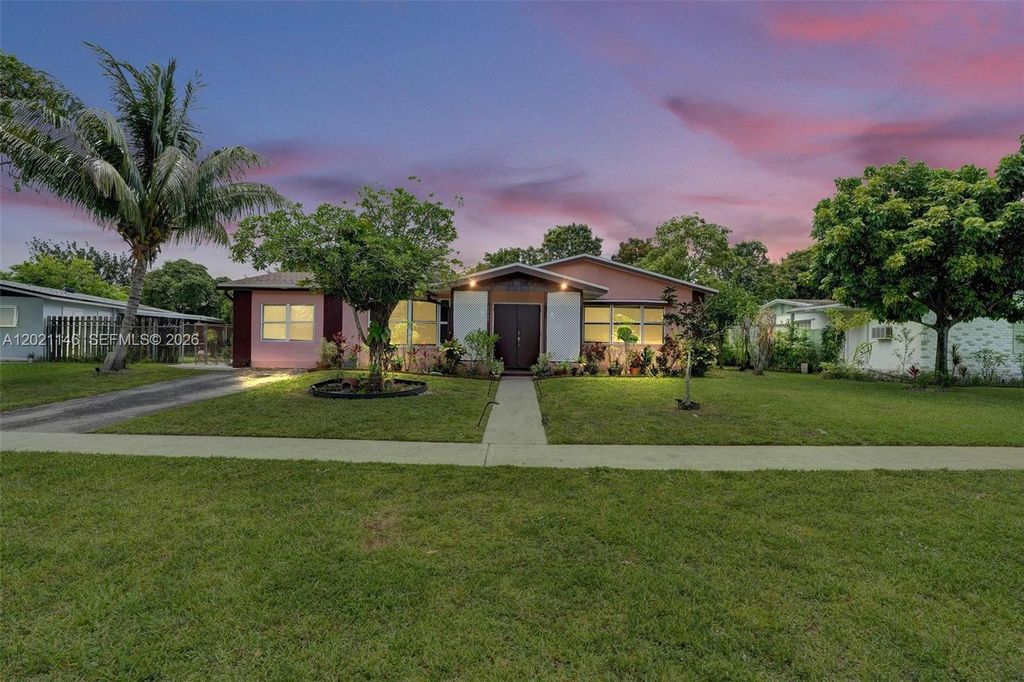 2460 NW 63rd Ter, Sunrise, FL 33313