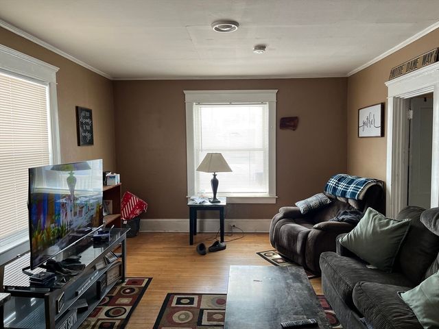 37 Cleveland Street, Greenfield, MA 01301