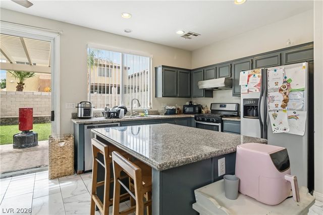 8561 Lost Gold Avenue, Las Vegas, NV 89129