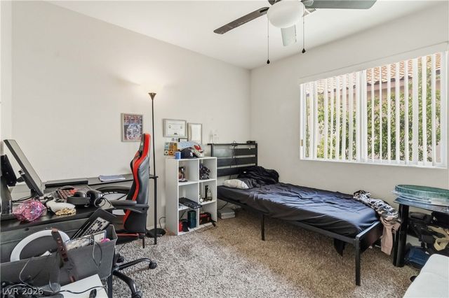 8561 Lost Gold Avenue, Las Vegas, NV 89129