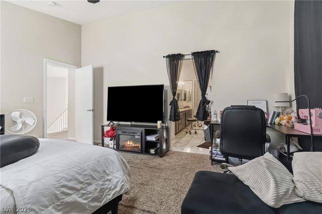 8561 Lost Gold Avenue, Las Vegas, NV 89129