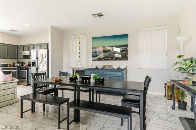 8561 Lost Gold Avenue, Las Vegas, NV 89129