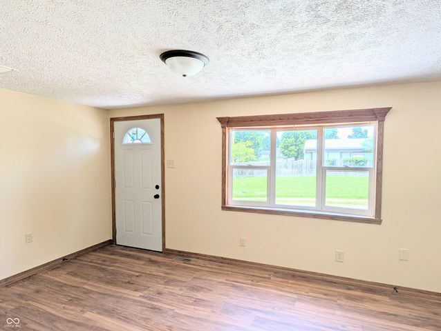 205 Short, Brooklyn, IN 46111